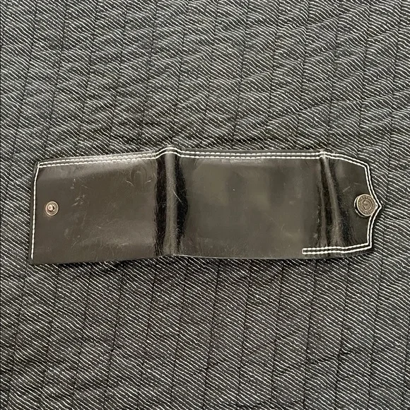 Vintage Leather Diesel Striped Green Wallet and Black True Religion Wallet Set - Picture 10 of 11